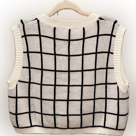 White and Black Plaid Vest - Picture 2 of 3
